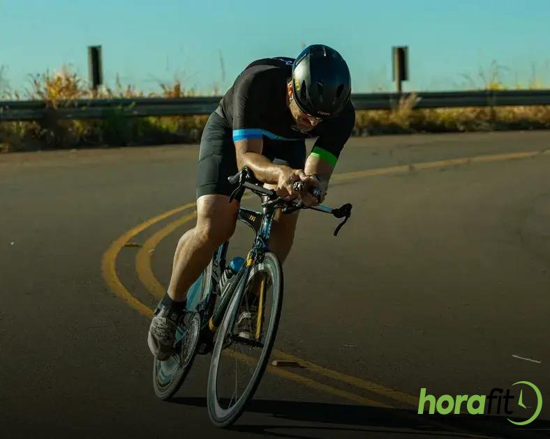 Como a escolha entre bicicleta e esteira afeta seus objetivos de condicionamento físico